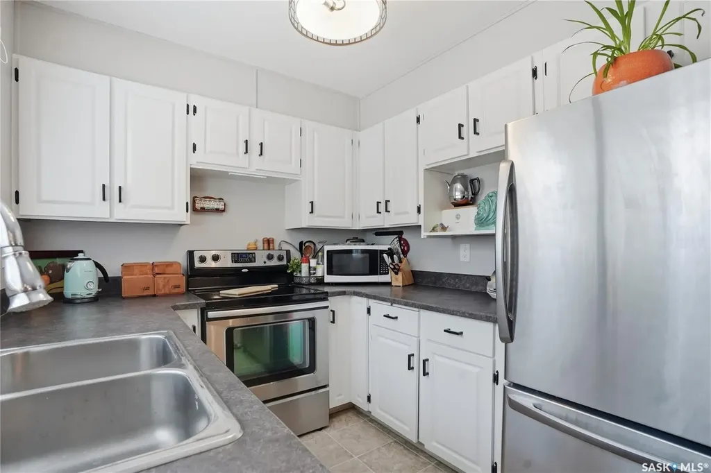 425 Pinehouse Drive Saskatoon SK S7K 5K2