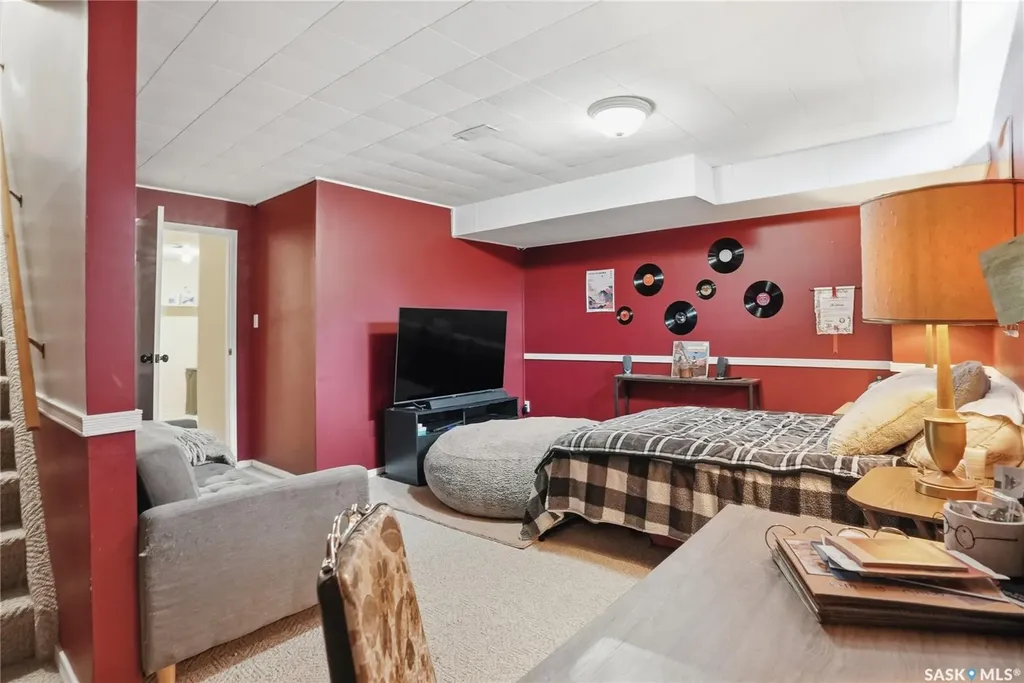 425 Pinehouse Drive Saskatoon SK S7K 5K2