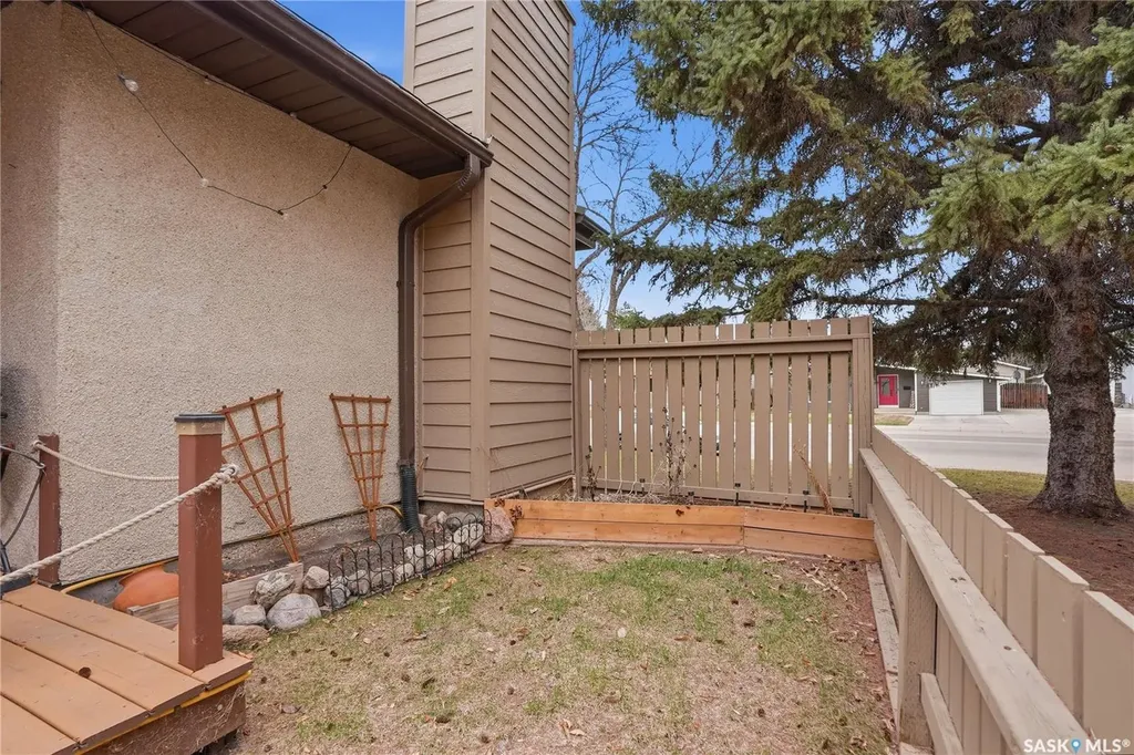 425 Pinehouse Drive Saskatoon SK S7K 5K2