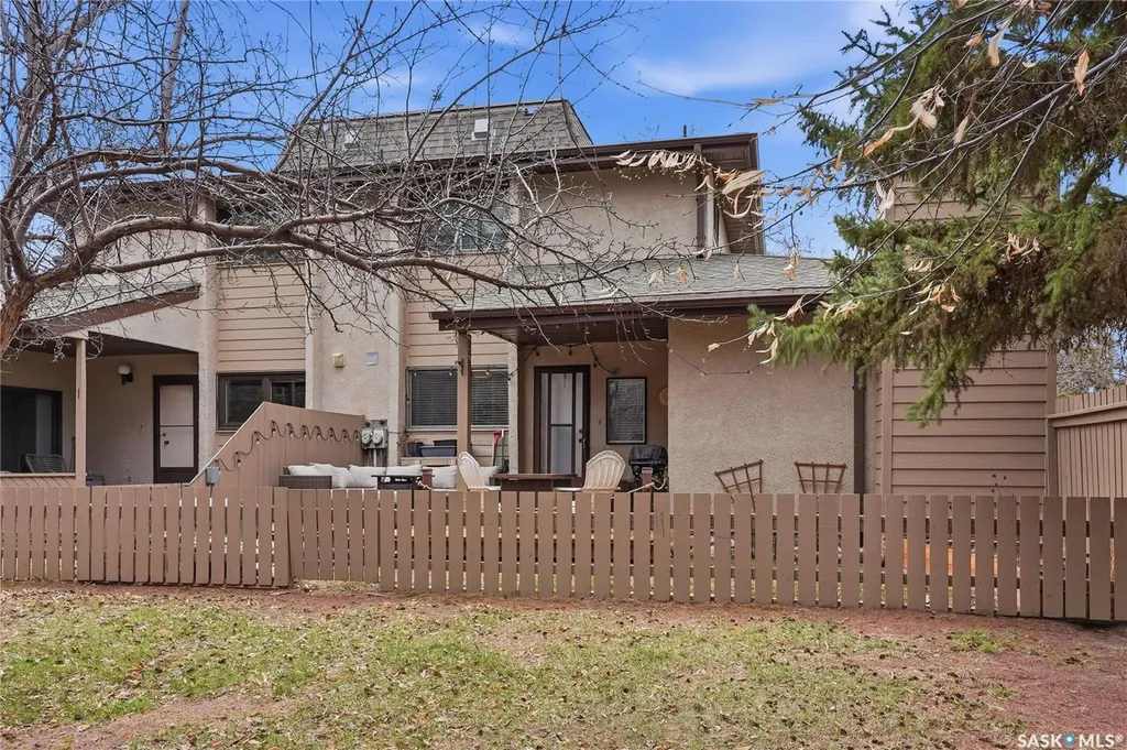 425 Pinehouse Drive Saskatoon SK S7K 5K2