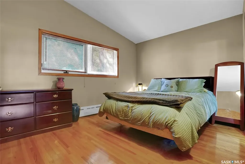 3212 L'arche Crescent Regina SK S4S 5V8