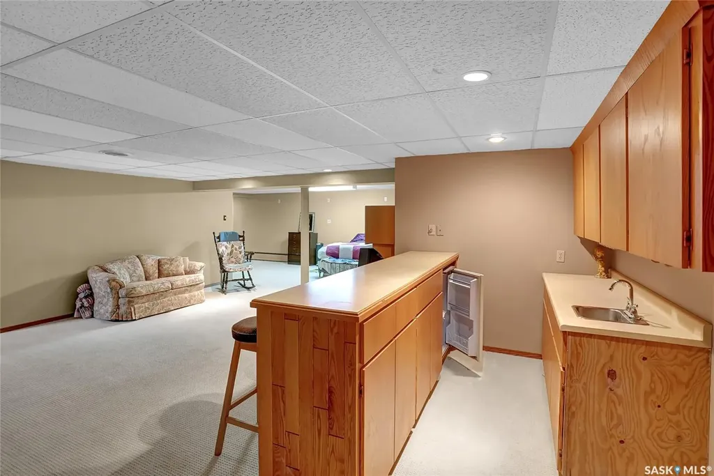 3212 L'arche Crescent Regina SK S4S 5V8