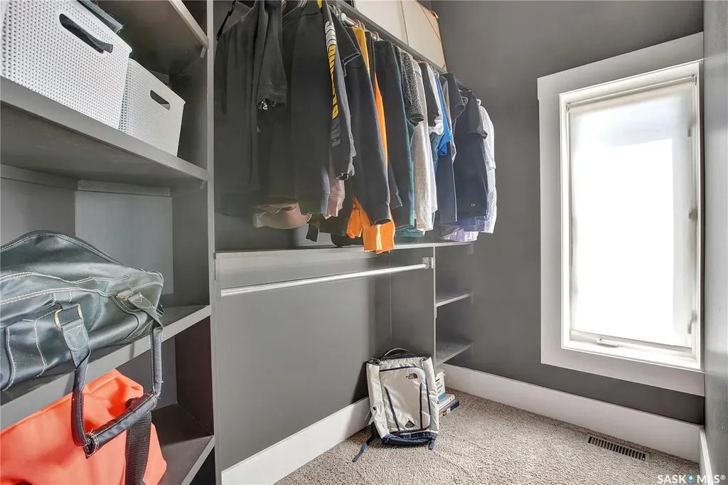 752 Reddekopp Drive Martensville SK S0K 2T2
