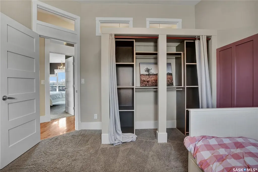 752 Reddekopp Drive Martensville SK S0K 2T2