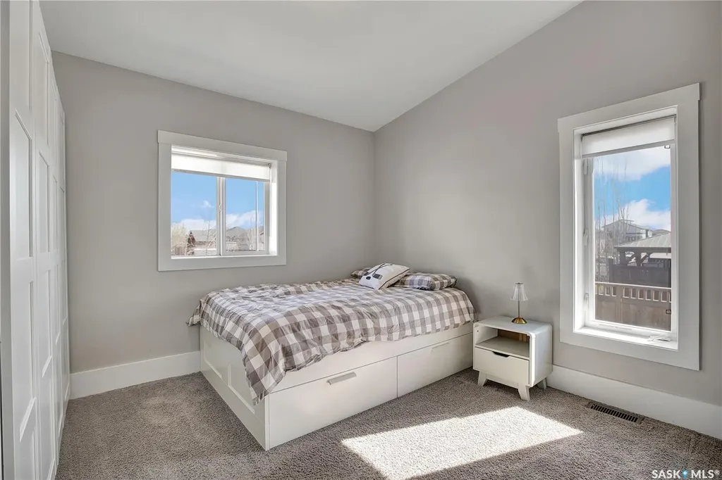 752 Reddekopp Drive Martensville SK S0K 2T2
