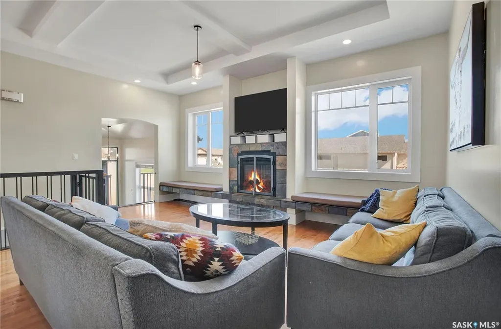 752 Reddekopp Drive Martensville SK S0K 2T2