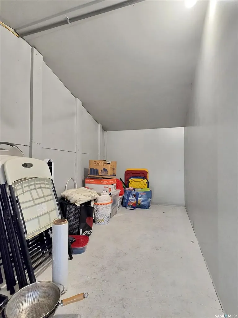 752 Reddekopp Drive Martensville SK S0K 2T2