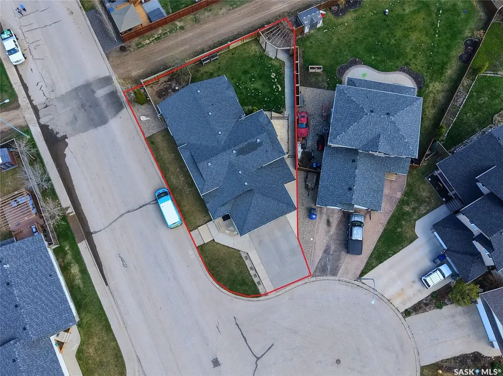 752 Reddekopp Drive Martensville SK S0K 2T2