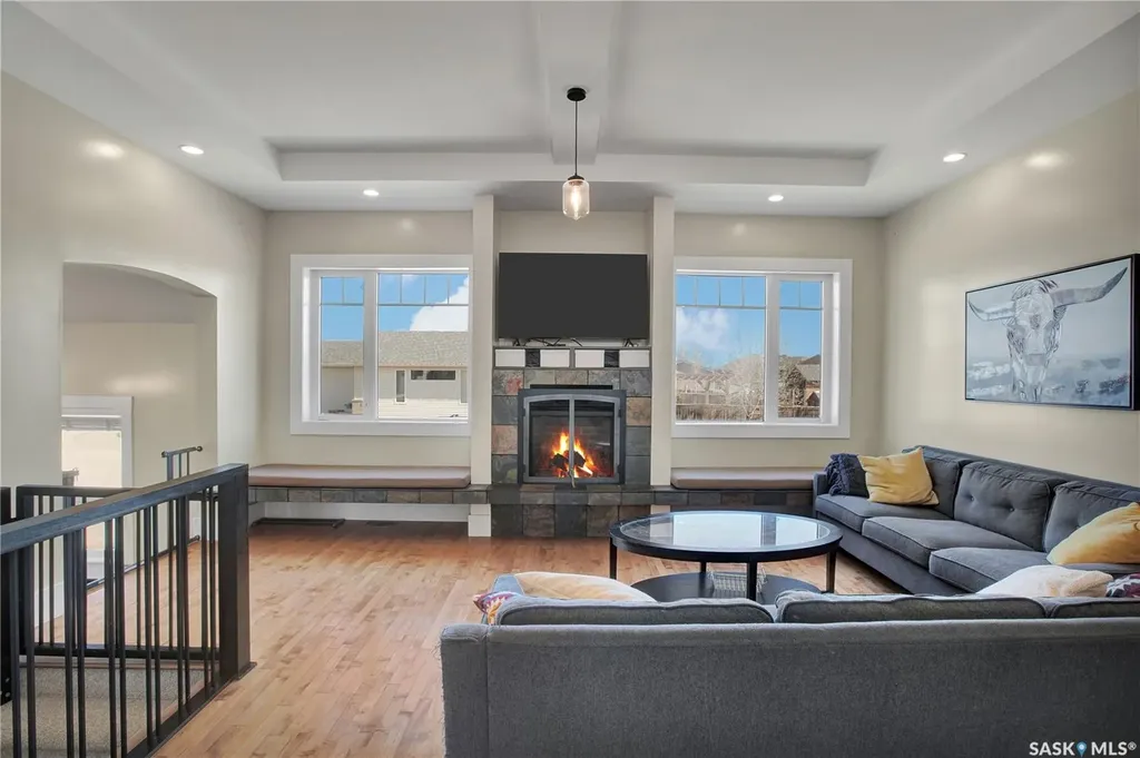 752 Reddekopp Drive Martensville SK S0K 2T2