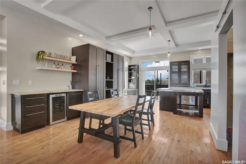 752 Reddekopp Drive Martensville SK S0K 2T2