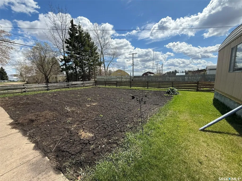 192 3rd Street W Glaslyn SK S0M 0Y0