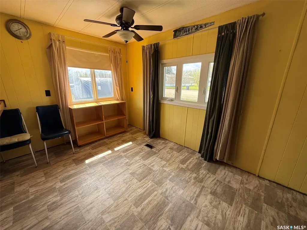 192 3rd Street W Glaslyn SK S0M 0Y0