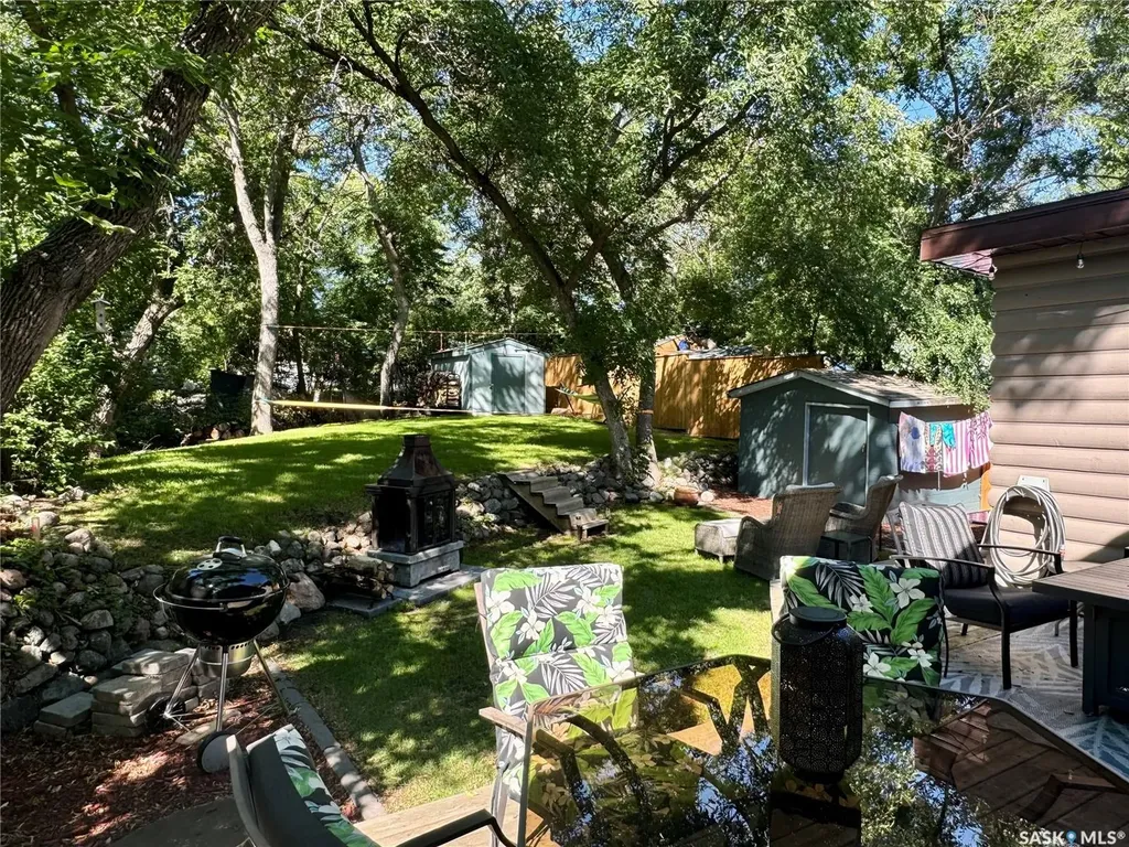 338 3rd Street E Regina Beach SK S0G 4C0