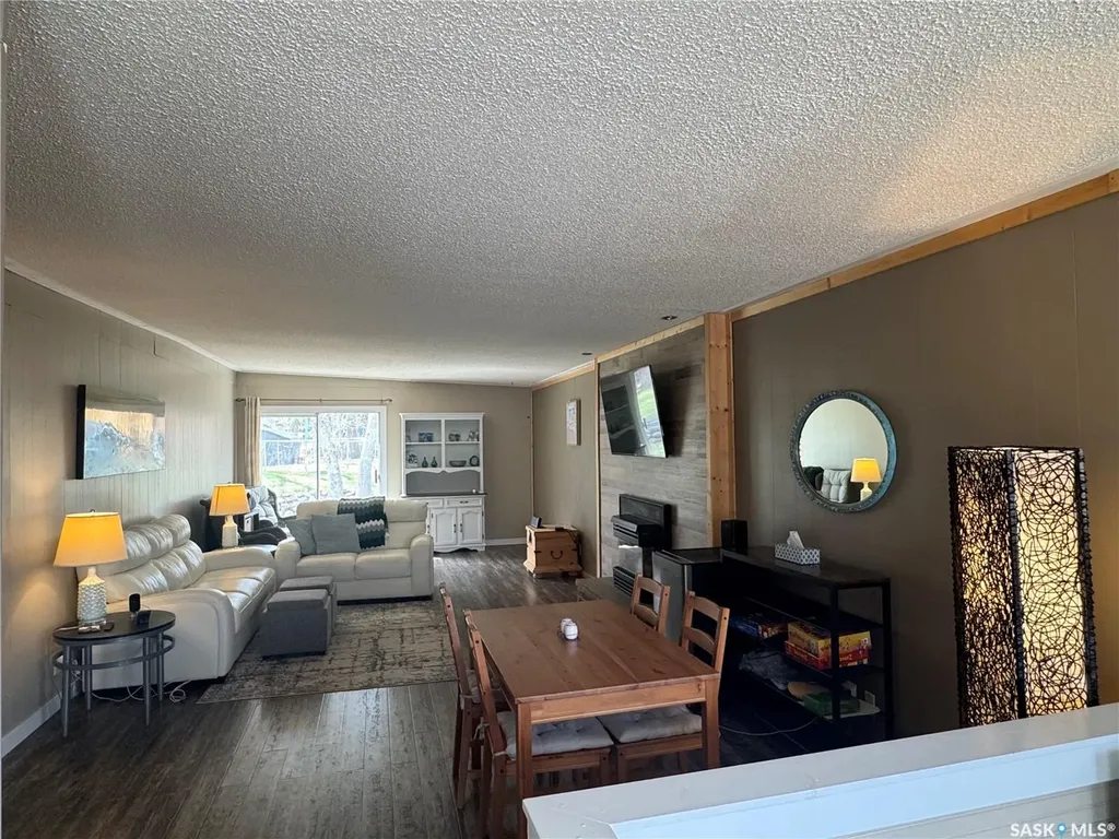 338 3rd Street E Regina Beach SK S0G 4C0
