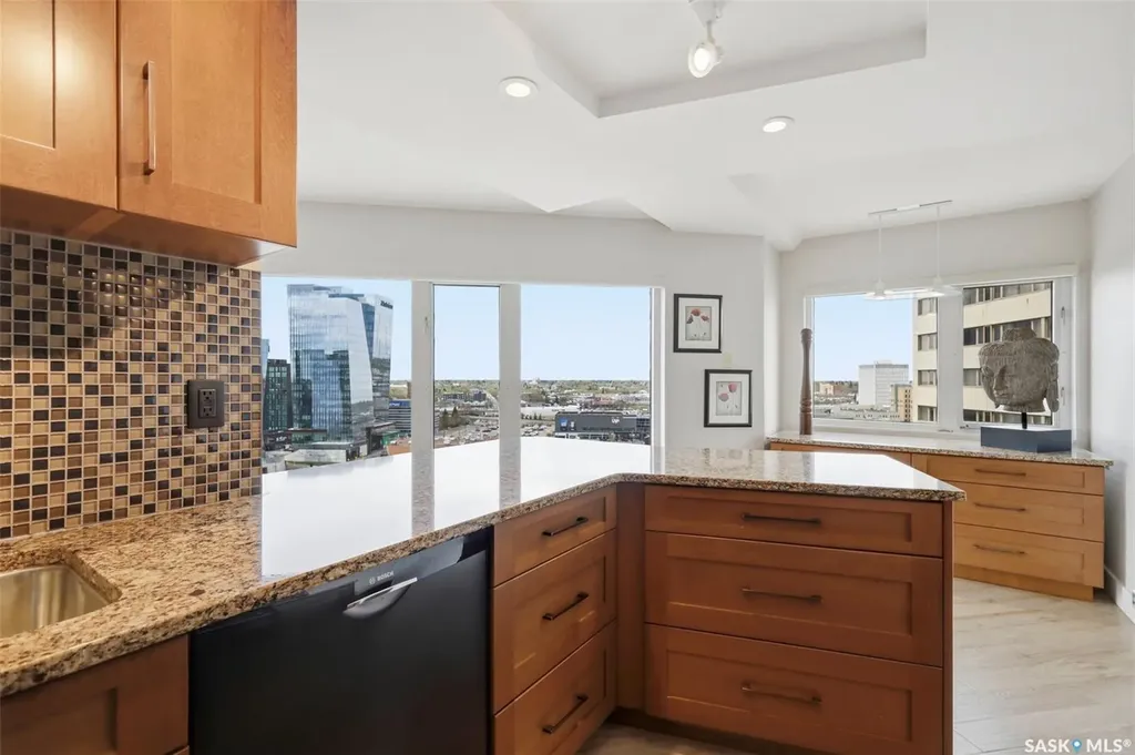424 Spadina Crescent E Saskatoon SK S7K 6X7