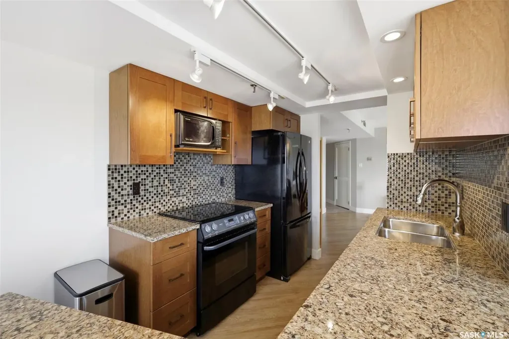 424 Spadina Crescent E Saskatoon SK S7K 6X7