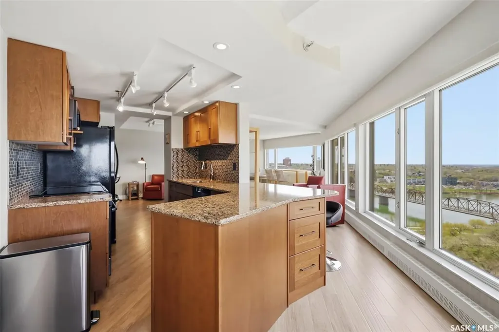 424 Spadina Crescent E Saskatoon SK S7K 6X7