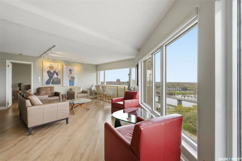 424 Spadina Crescent E Saskatoon SK S7K 6X7