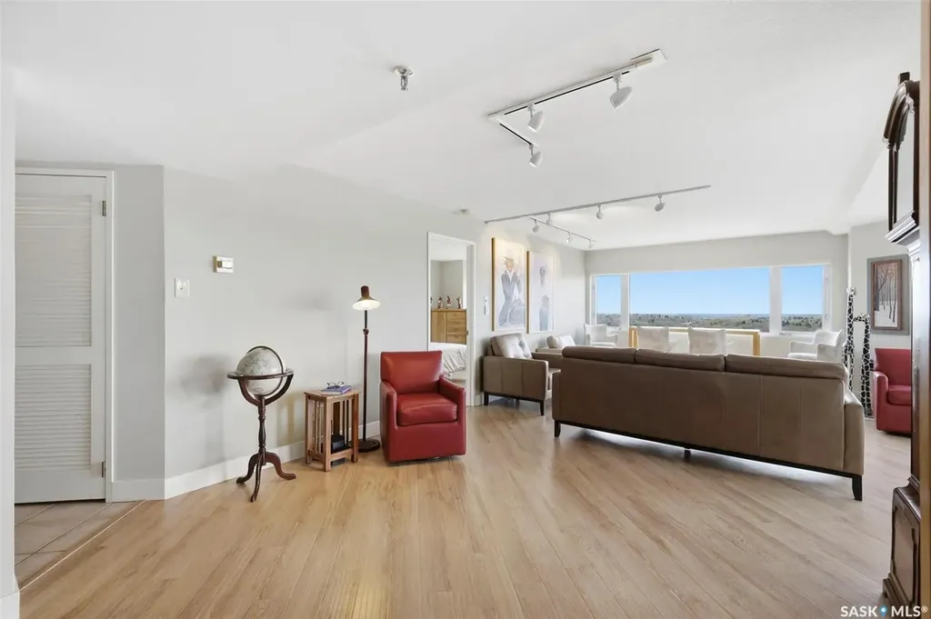 424 Spadina Crescent E Saskatoon SK S7K 6X7