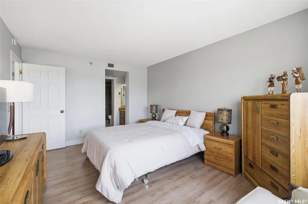 424 Spadina Crescent E Saskatoon SK S7K 6X7