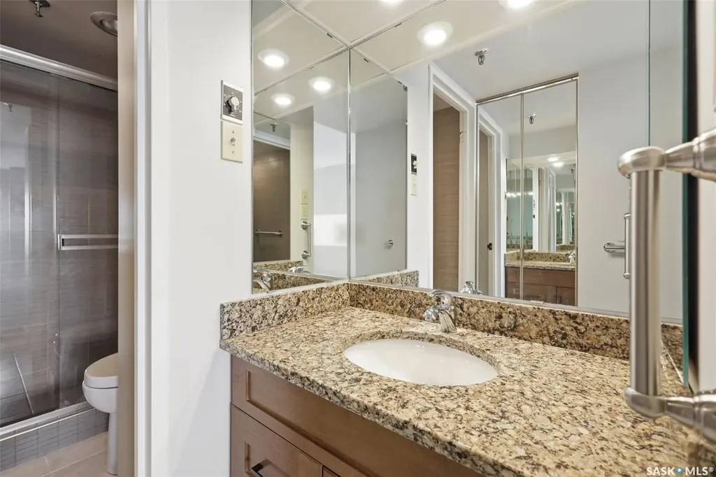 424 Spadina Crescent E Saskatoon SK S7K 6X7