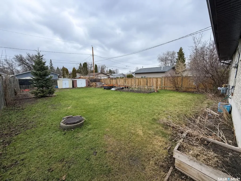 1424 Goshen Place Prince Albert SK S6V 0R8
