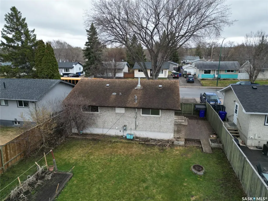 1424 Goshen Place Prince Albert SK S6V 0R8