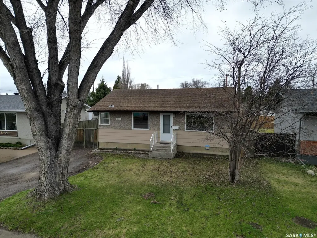 1424 Goshen Place Prince Albert SK S6V 0R8