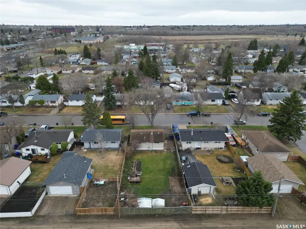 1424 Goshen Place Prince Albert SK S6V 0R8