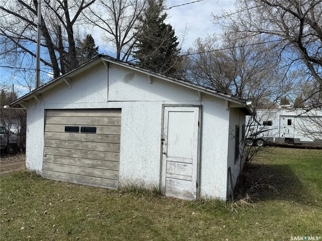 112 1st Street W Shell Lake SK S0J 2G0