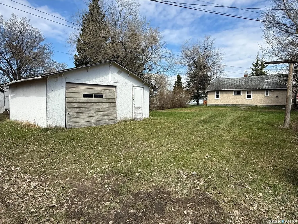 112 1st Street W Shell Lake SK S0J 2G0