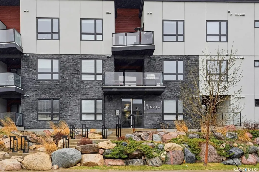 225 Maningas Bend Saskatoon SK S7W 0P9