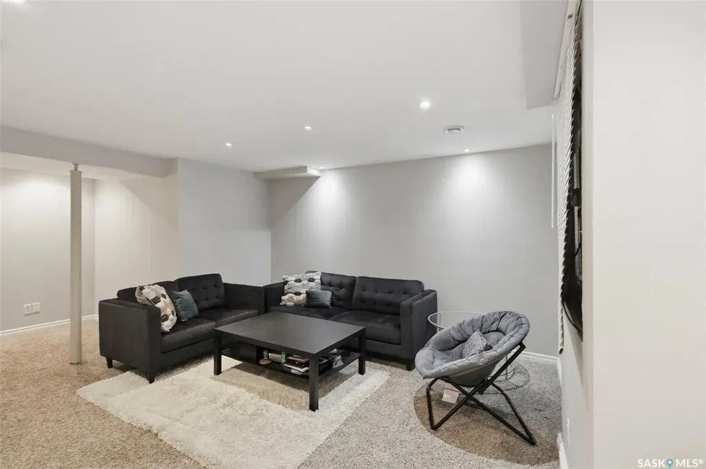 303 Slimmon Place Saskatoon SK S7V 0A8
