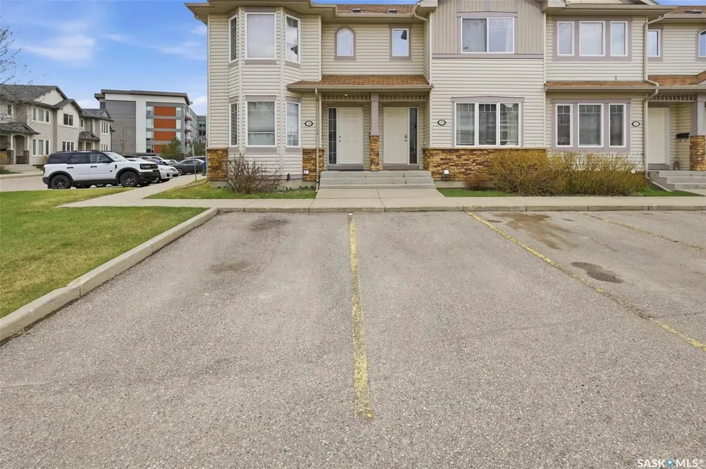 303 Slimmon Place Saskatoon SK S7V 0A8