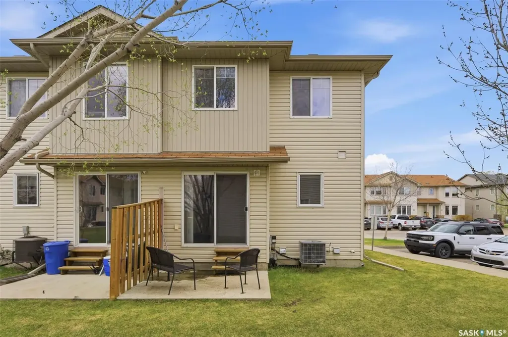 303 Slimmon Place Saskatoon SK S7V 0A8