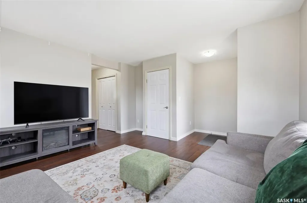303 Slimmon Place Saskatoon SK S7V 0A8