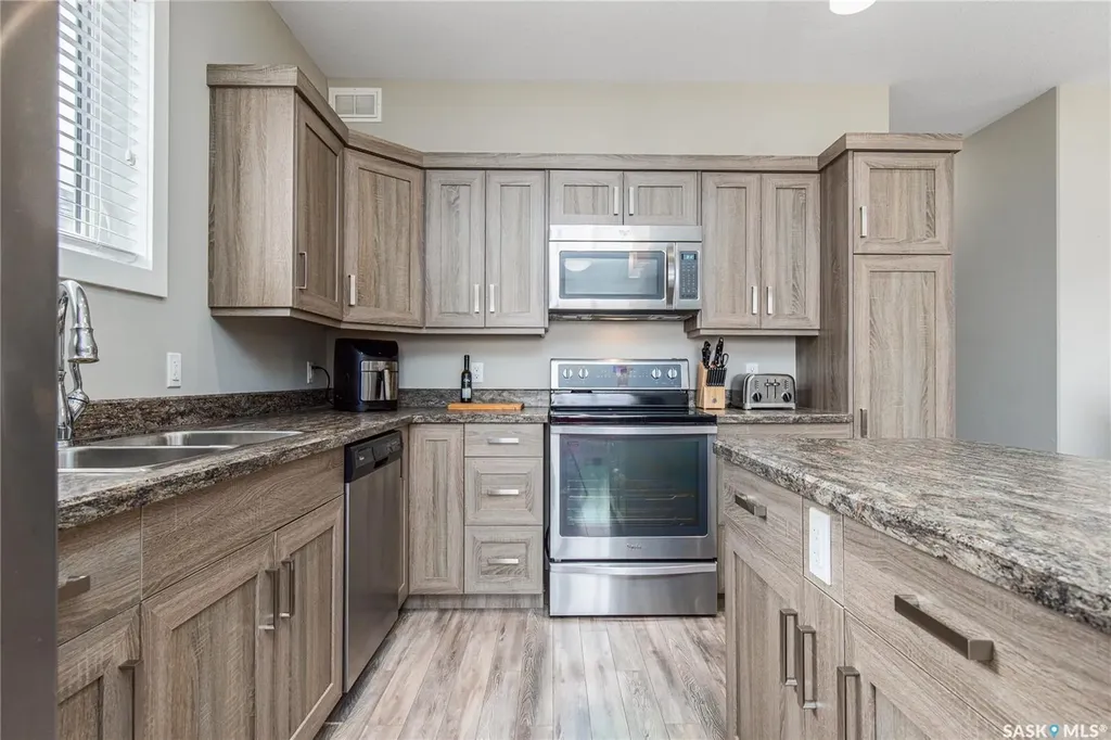 86 Brigham Road Moose Jaw SK S6K 0A7
