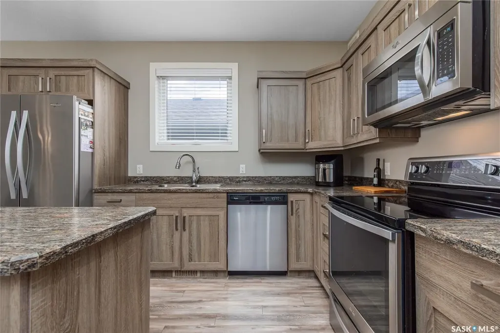 86 Brigham Road Moose Jaw SK S6K 0A7
