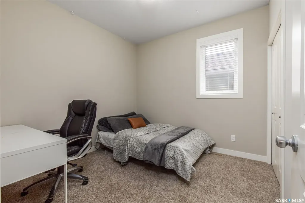 86 Brigham Road Moose Jaw SK S6K 0A7