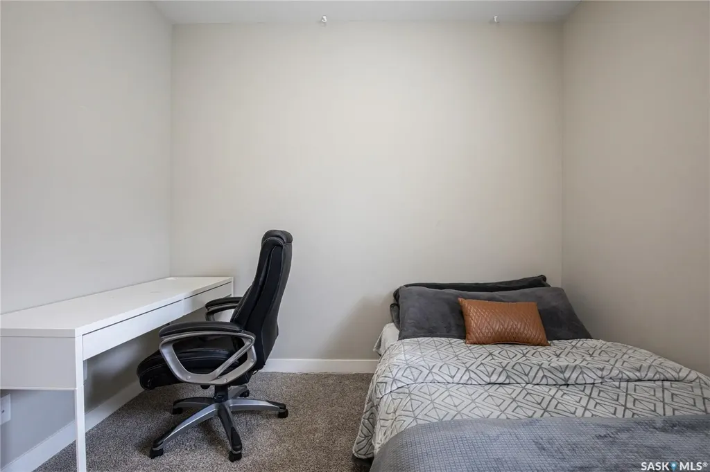 86 Brigham Road Moose Jaw SK S6K 0A7