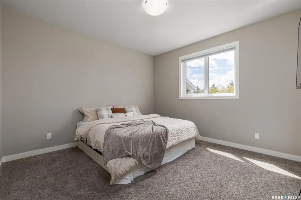 86 Brigham Road Moose Jaw SK S6K 0A7