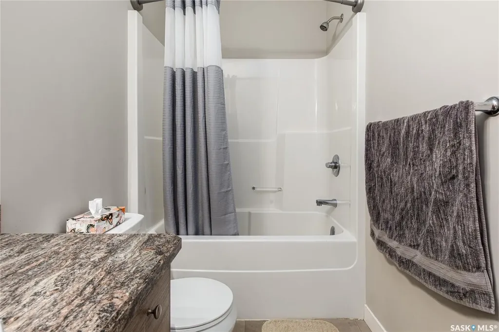 86 Brigham Road Moose Jaw SK S6K 0A7