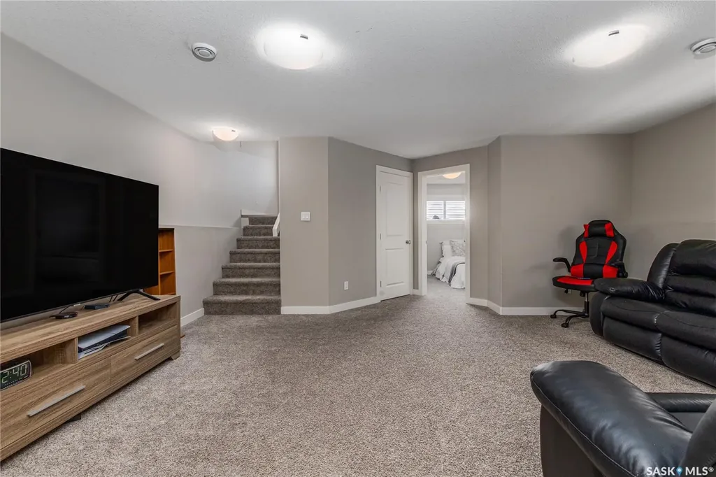 86 Brigham Road Moose Jaw SK S6K 0A7