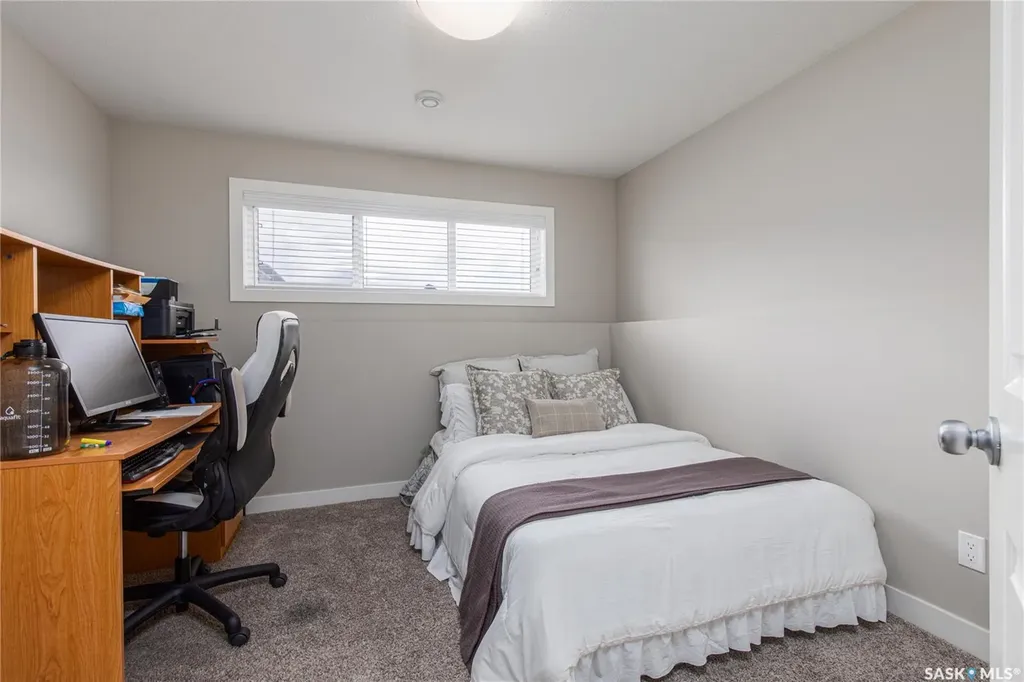 86 Brigham Road Moose Jaw SK S6K 0A7