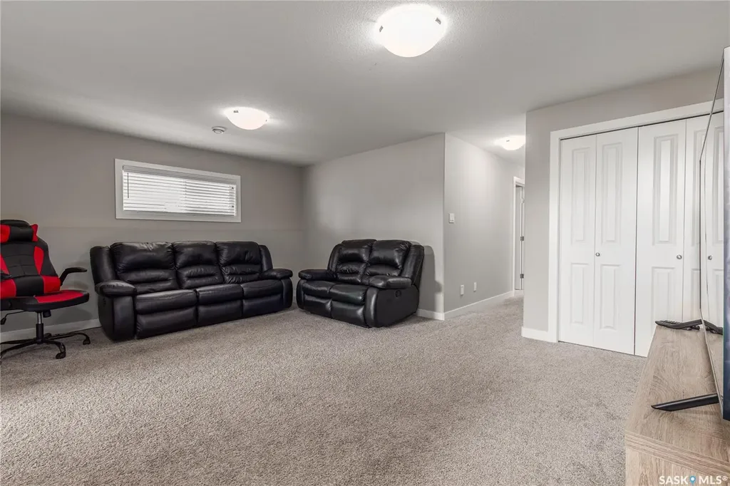 86 Brigham Road Moose Jaw SK S6K 0A7