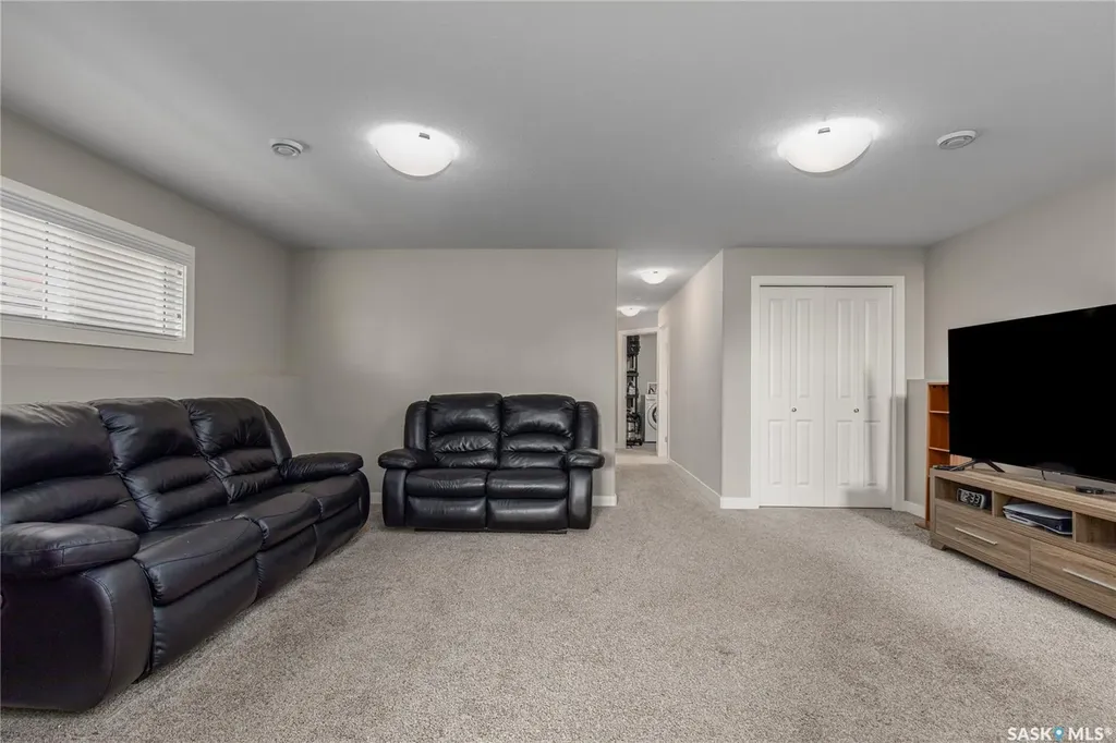 86 Brigham Road Moose Jaw SK S6K 0A7