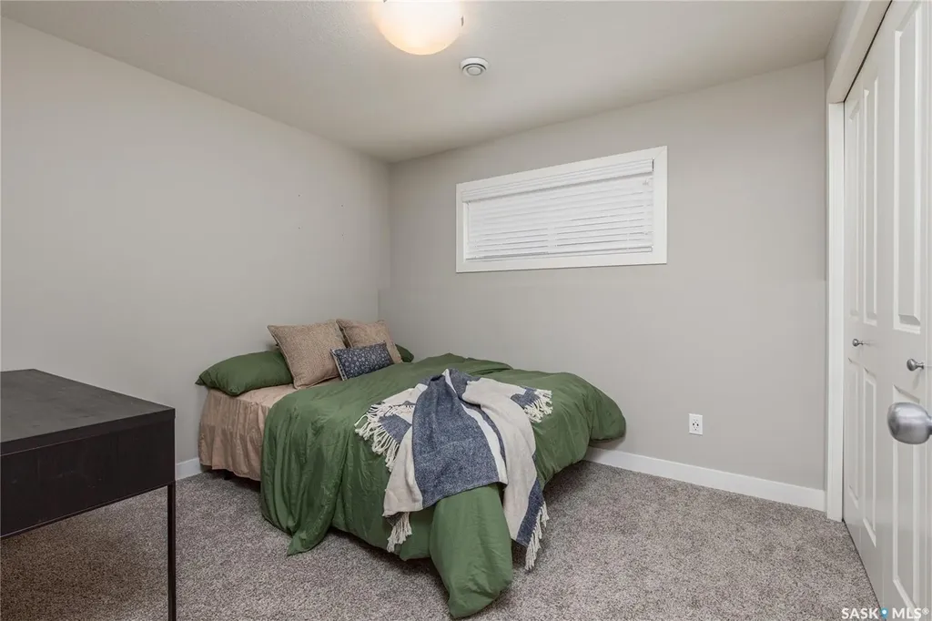 86 Brigham Road Moose Jaw SK S6K 0A7