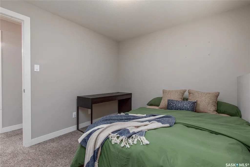 86 Brigham Road Moose Jaw SK S6K 0A7
