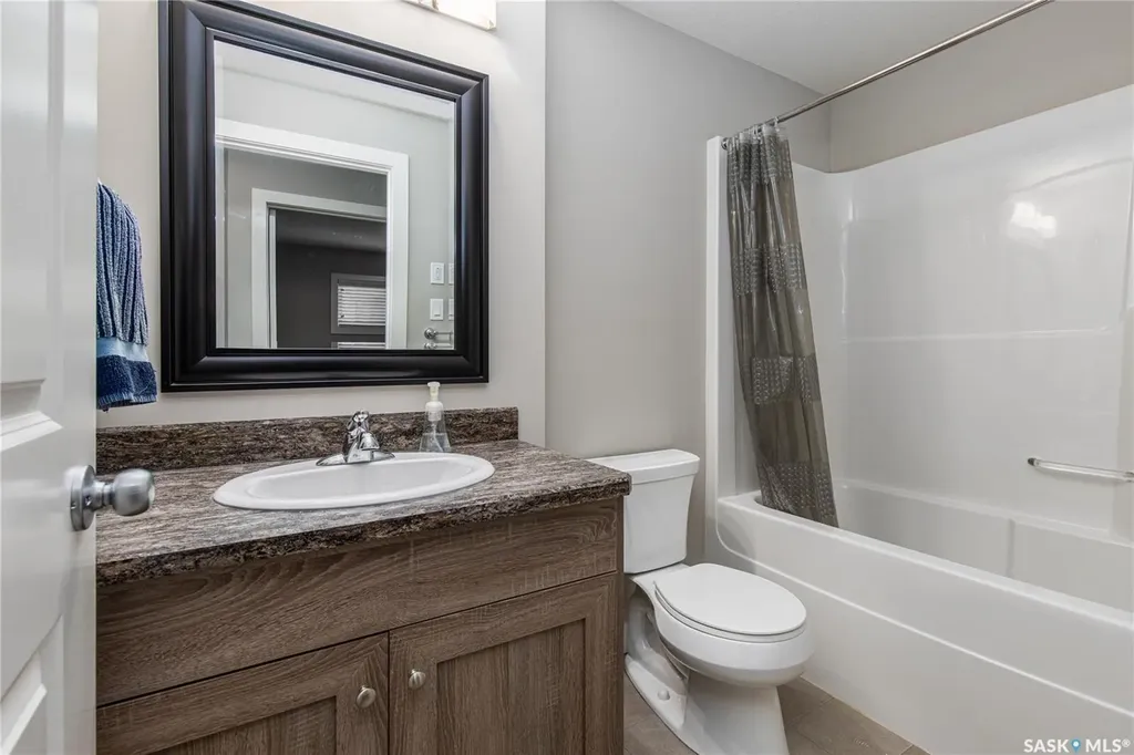 86 Brigham Road Moose Jaw SK S6K 0A7