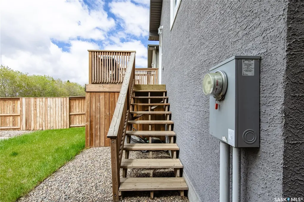 86 Brigham Road Moose Jaw SK S6K 0A7